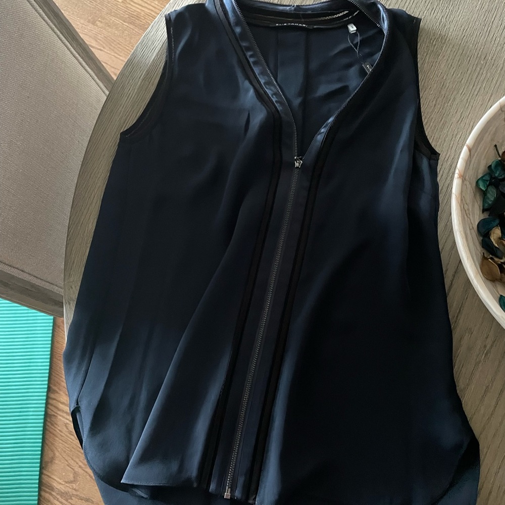 Elie Tahari Shell XS